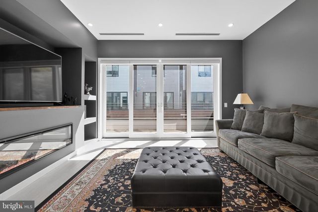 115 N 23RD ST, Philadelphia, PA 19103