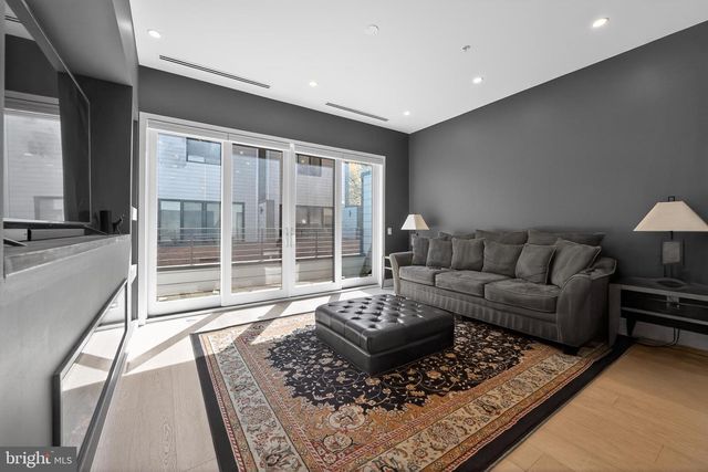 115 N 23RD ST, Philadelphia, PA 19103