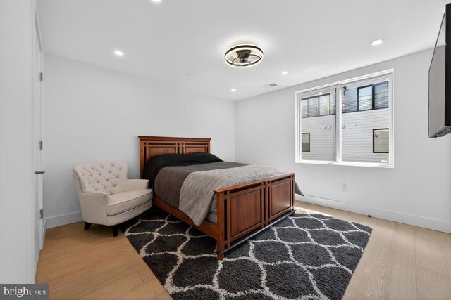 115 N 23RD ST, Philadelphia, PA 19103