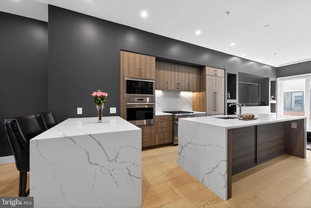 115 N 23RD ST, Philadelphia, PA 19103