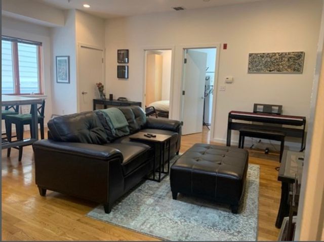 2 Beech Street 301, Cambridge, MA 02140