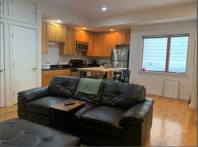 2 Beech Street 301, Cambridge, MA 02140