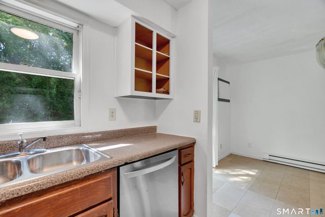 245 Colonial Avenue 16A, Waterbury, CT 06704