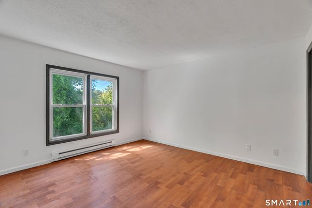 245 Colonial Avenue 16A, Waterbury, CT 06704