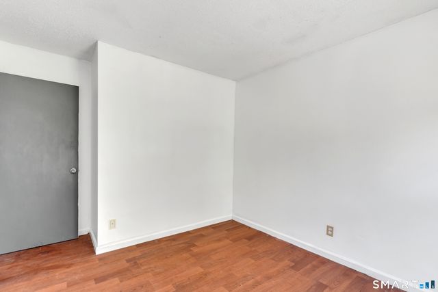 245 Colonial Avenue 16A, Waterbury, CT 06704