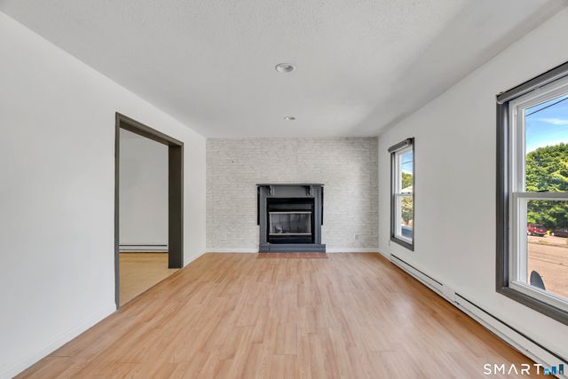 245 Colonial Avenue 16A, Waterbury, CT 06704