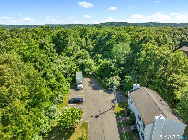 245 Colonial Avenue 16A, Waterbury, CT 06704