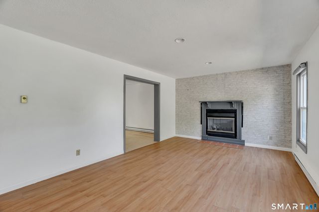 245 Colonial Avenue 16A, Waterbury, CT 06704
