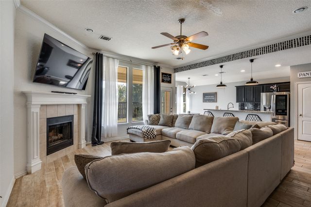 518 Valarie Lane, Midlothian, TX 76065