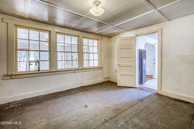 124 TOLEDO Place, El Paso, TX 79905