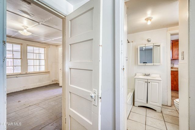 124 TOLEDO Place, El Paso, TX 79905