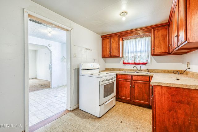 124 TOLEDO Place, El Paso, TX 79905