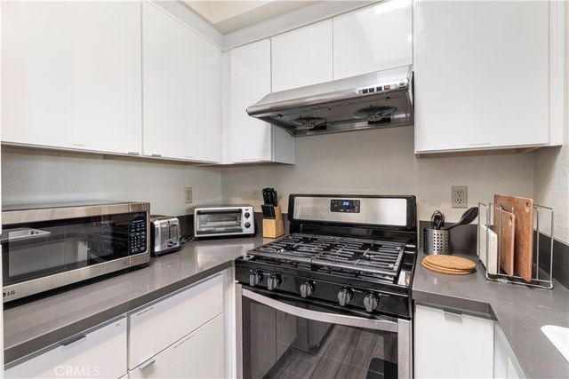 801 S 2nd Street 4, Alhambra, CA 91801