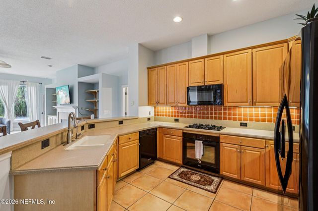 317 E MILL CHASE Court, Ponte Vedra Beach, FL 32082