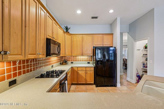 317 E MILL CHASE Court, Ponte Vedra Beach, FL 32082