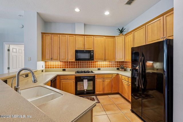 317 E MILL CHASE Court, Ponte Vedra Beach, FL 32082