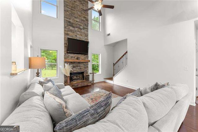 10 Coppage Lane NW, Cartersville, GA 30120