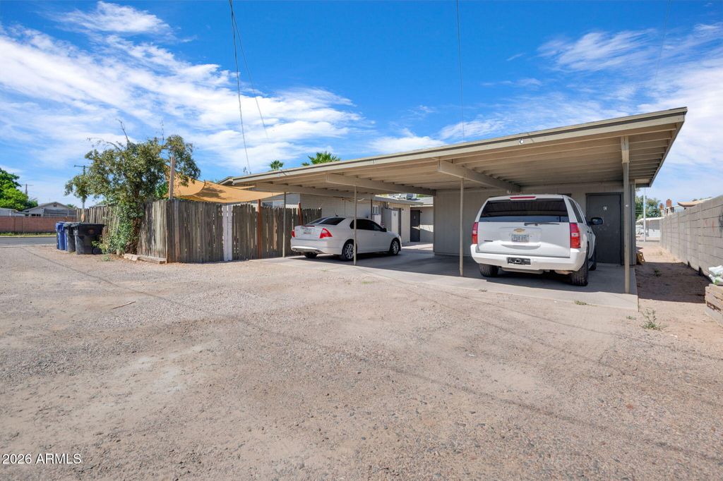 Image 12 of property listing at 1357 W GARDEN Circle, Mesa, AZ 85201