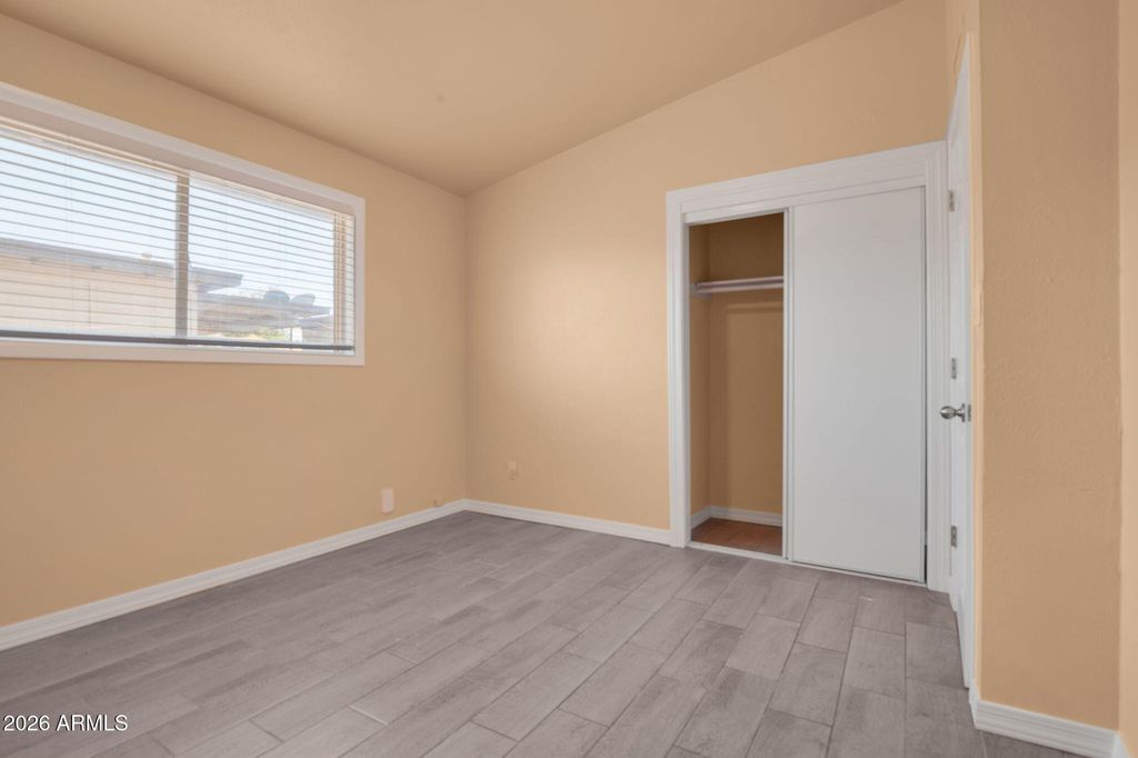 Image 9 of property listing at 1357 W GARDEN Circle, Mesa, AZ 85201