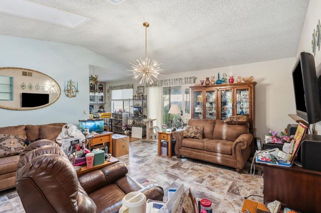 7325 Sunsilver Ln, Sacramento, CA 95828