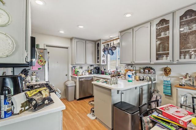 7325 Sunsilver Ln, Sacramento, CA 95828