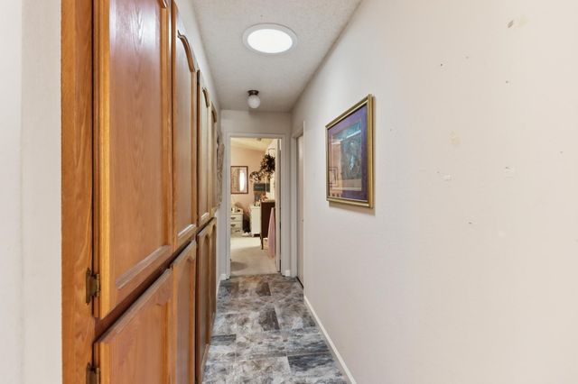 7325 Sunsilver Ln, Sacramento, CA 95828