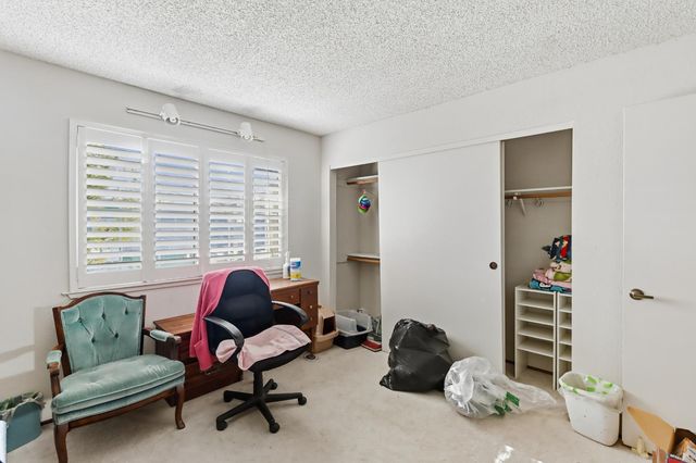 7325 Sunsilver Ln, Sacramento, CA 95828