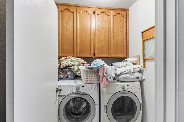 7325 Sunsilver Ln, Sacramento, CA 95828