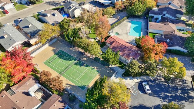 7325 Sunsilver Ln, Sacramento, CA 95828