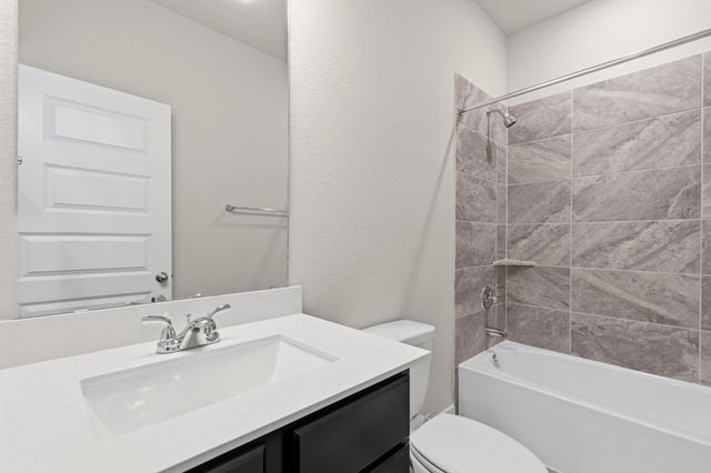 21119 Iberian Magpie Trail, Tomball, TX 77377