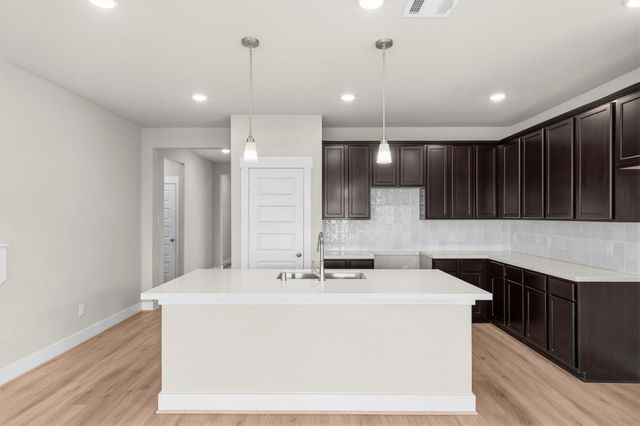 21119 Iberian Magpie Trail, Tomball, TX 77377