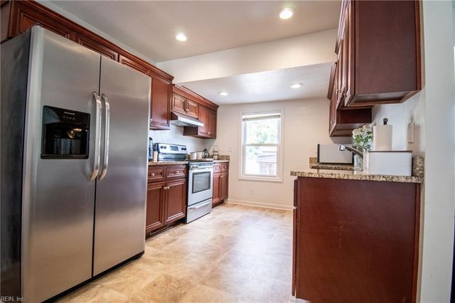 112 Robinson DR, Newport News, VA 23601