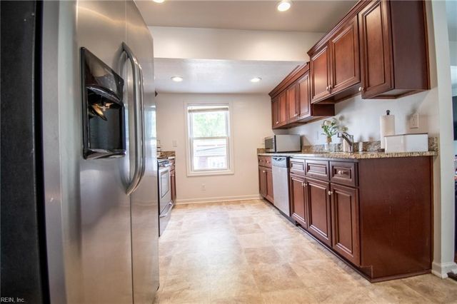112 Robinson DR, Newport News, VA 23601