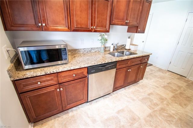 112 Robinson DR, Newport News, VA 23601