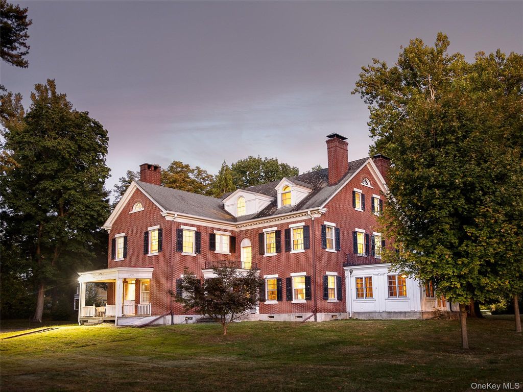 63 Colonial Avenue, Warwick, NY 10990
