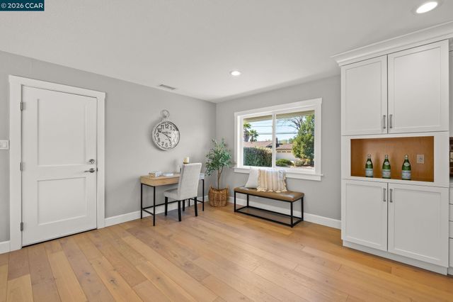 1394 El Camino Dr, Clayton, CA 94517