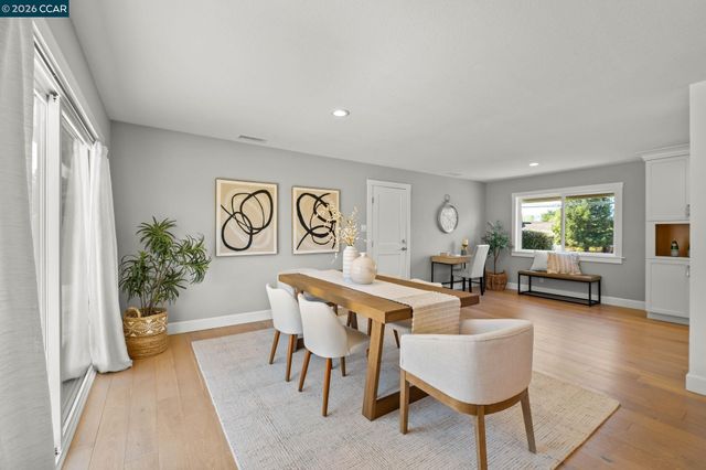 1394 El Camino Dr, Clayton, CA 94517