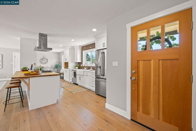 1394 El Camino Dr, Clayton, CA 94517