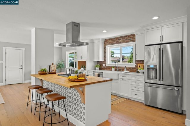 1394 El Camino Dr, Clayton, CA 94517