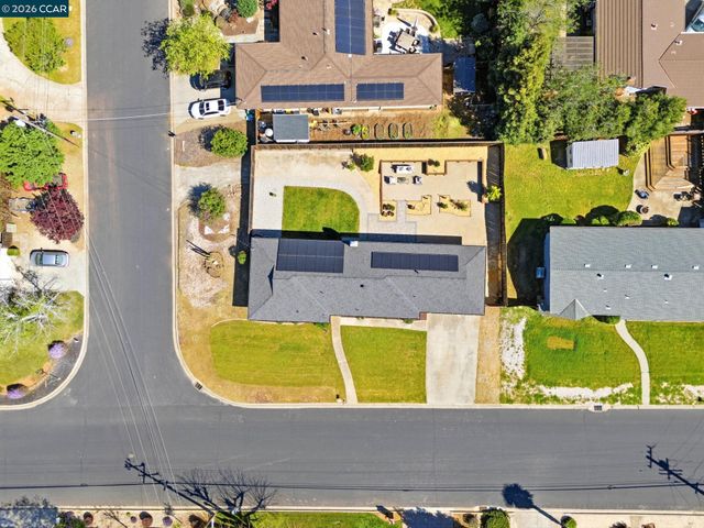 1394 El Camino Dr, Clayton, CA 94517