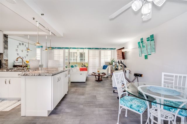 2947 Kalakaua Avenue 401, Honolulu, HI 96815
