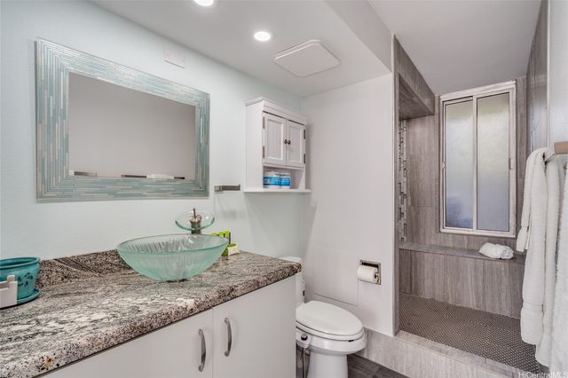 2947 Kalakaua Avenue 401, Honolulu, HI 96815