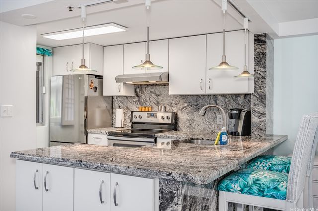 2947 Kalakaua Avenue 401, Honolulu, HI 96815