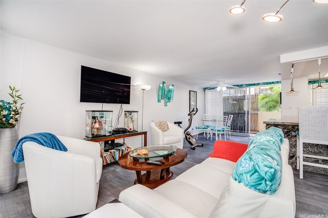 2947 Kalakaua Avenue 401, Honolulu, HI 96815