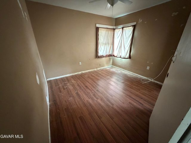 5056 W Avenue K 12, Lancaster, CA 93536