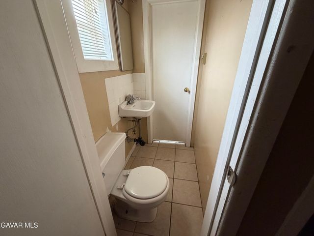 5056 W Avenue K 12, Lancaster, CA 93536