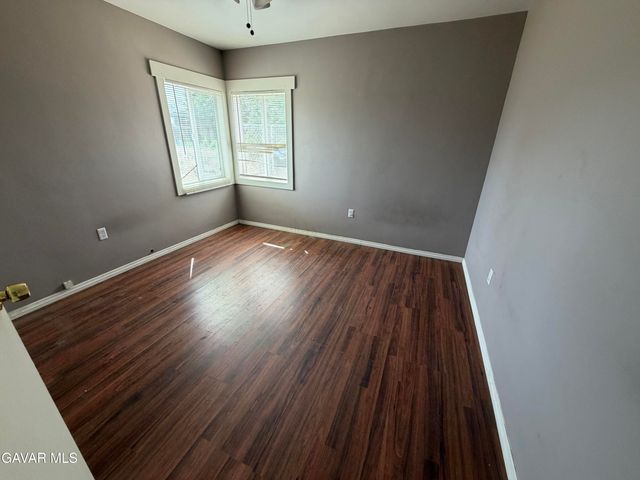 5056 W Avenue K 12, Lancaster, CA 93536