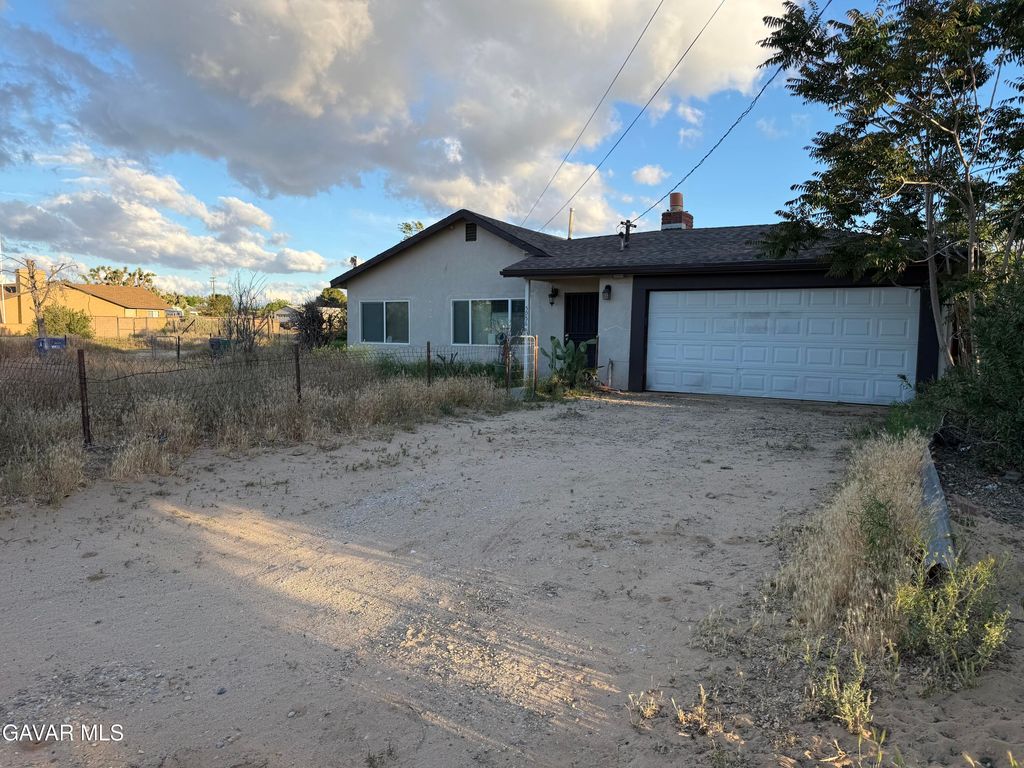 5056 W Avenue K 12, Lancaster, CA 93536