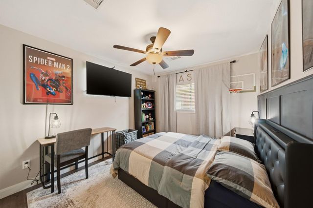 3203 Borden Gully Drive, Dickinson, TX 77539