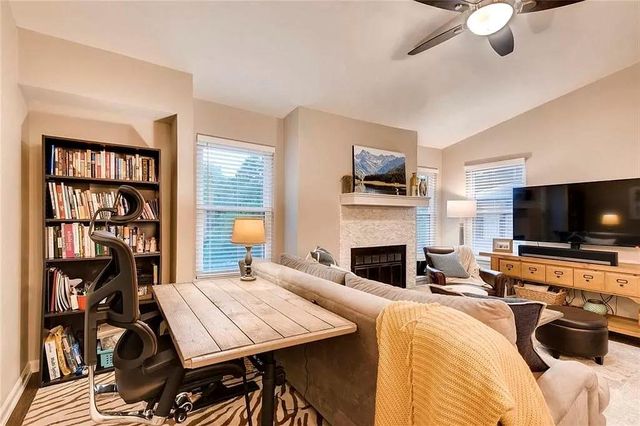 5313 INDIO DR B, Austin, TX 78745